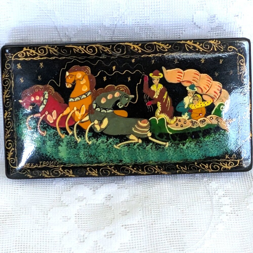 Vintage Russian USSR Signed PALEKH Палех "Troika" Lacquer Jewelry Trinket Box
